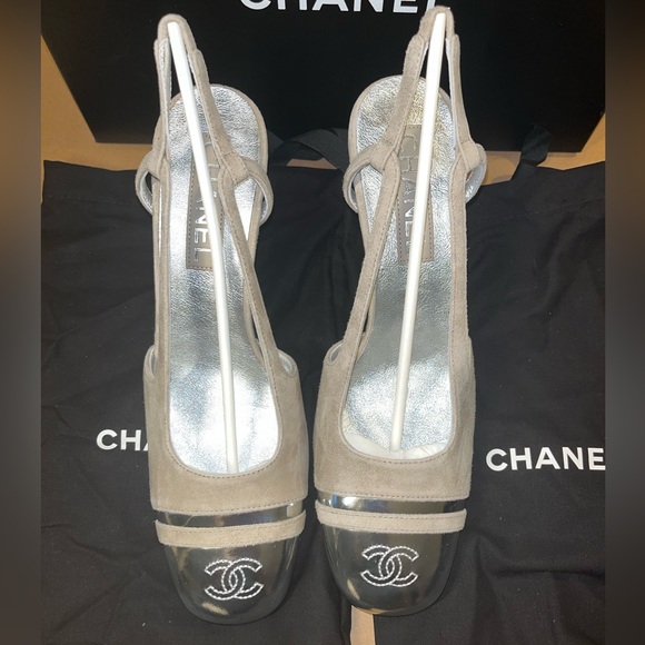 Authentic Chanel Suede Metallic Lambskin Cap Toe CC Slingback Pump size 39 - Picture 15 of 15